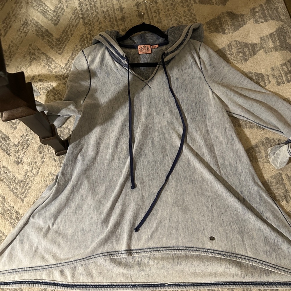 JUICY COUTURE Tunic Sweatshirt Hoodie, trapeze hem & acid washed for denim look